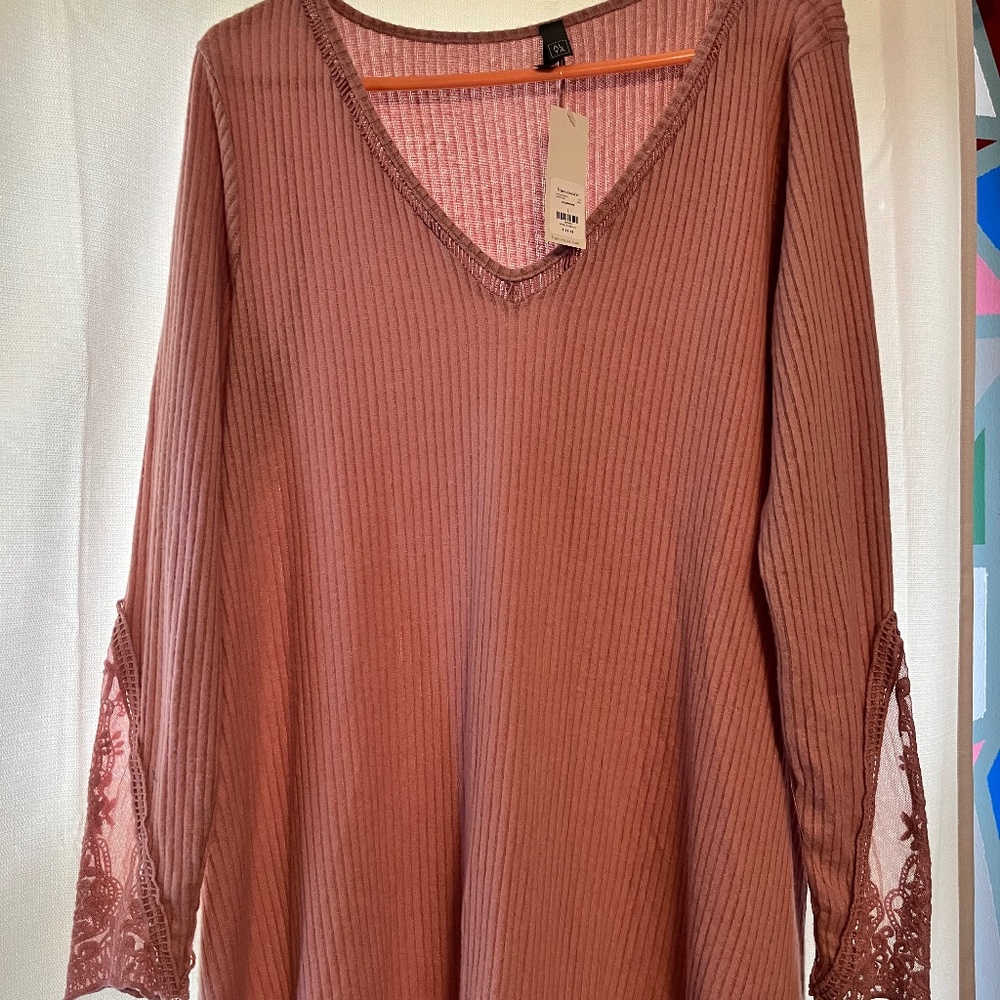 Francesca’s flowy dress